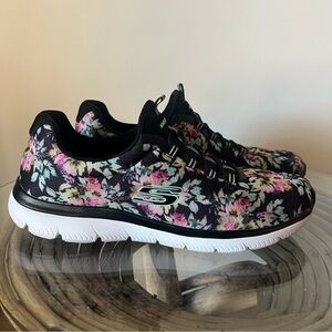 Skechers Summit Vibrant Oasis Slip On Sneakers Women’s size 7.5